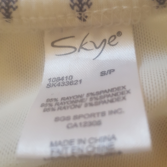 Skaye Demi Bandeau Dress Cover Up with Cascade - Picture 5 of 8